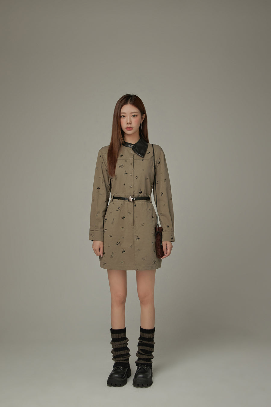 CHUU Leather Collar Long Sleeve Dress