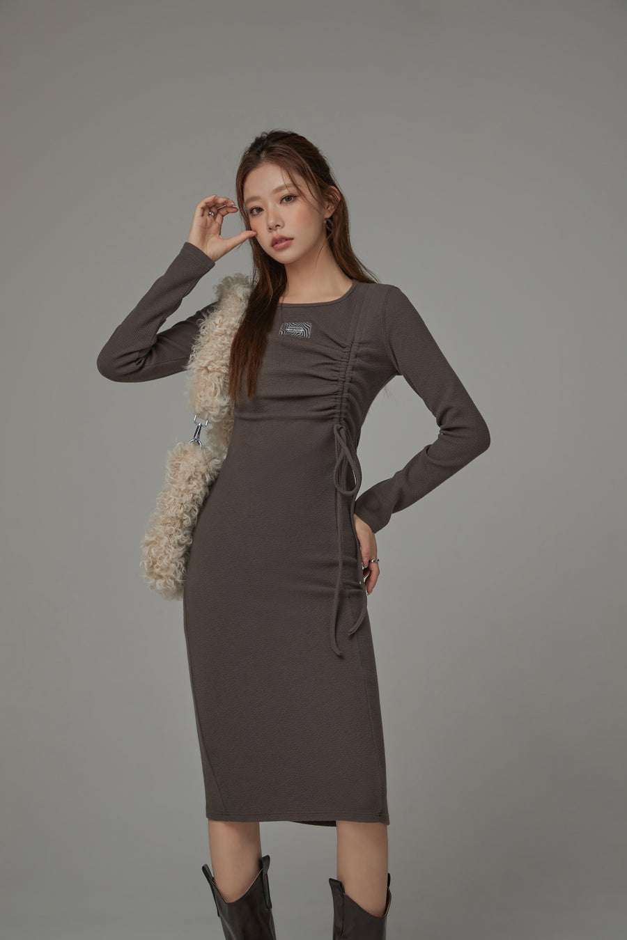 CHUU Shirring String Knit Long Dress