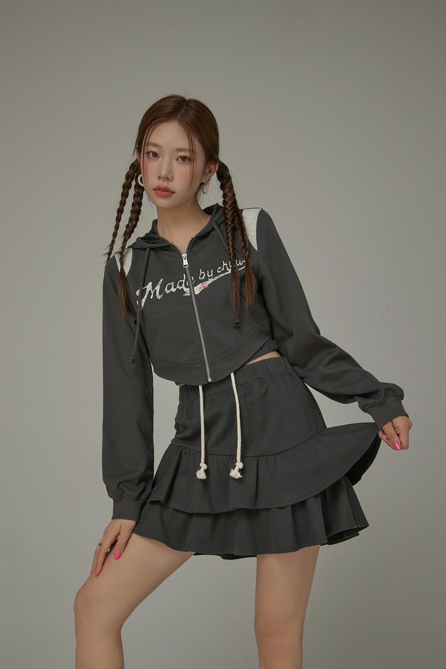 CHUU Lettering Cropped Sporty Zip-Up Hoodie