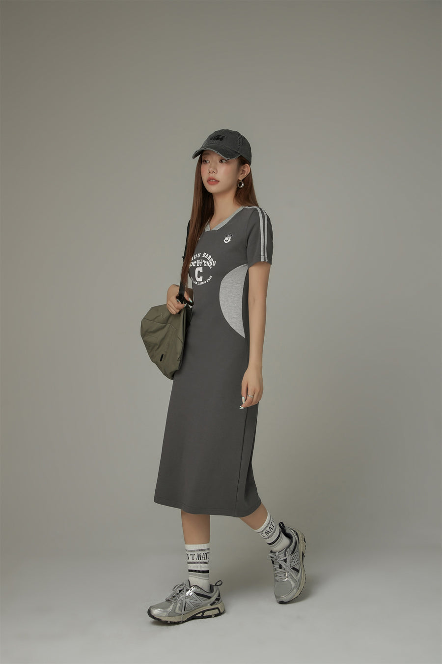 CHUU Color Matching Sporty Long Dress
