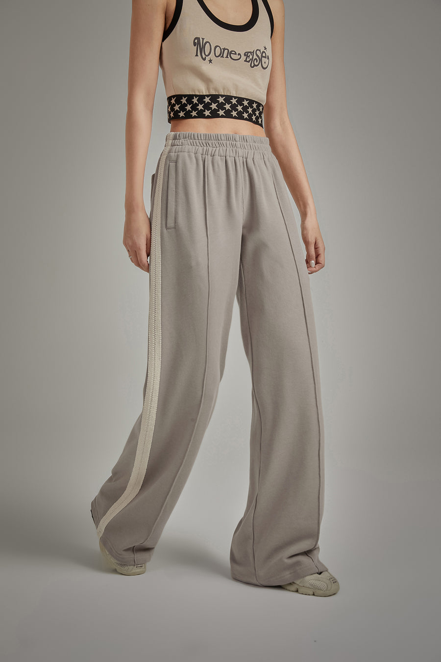 CHUU Basic Wide Sweatpants