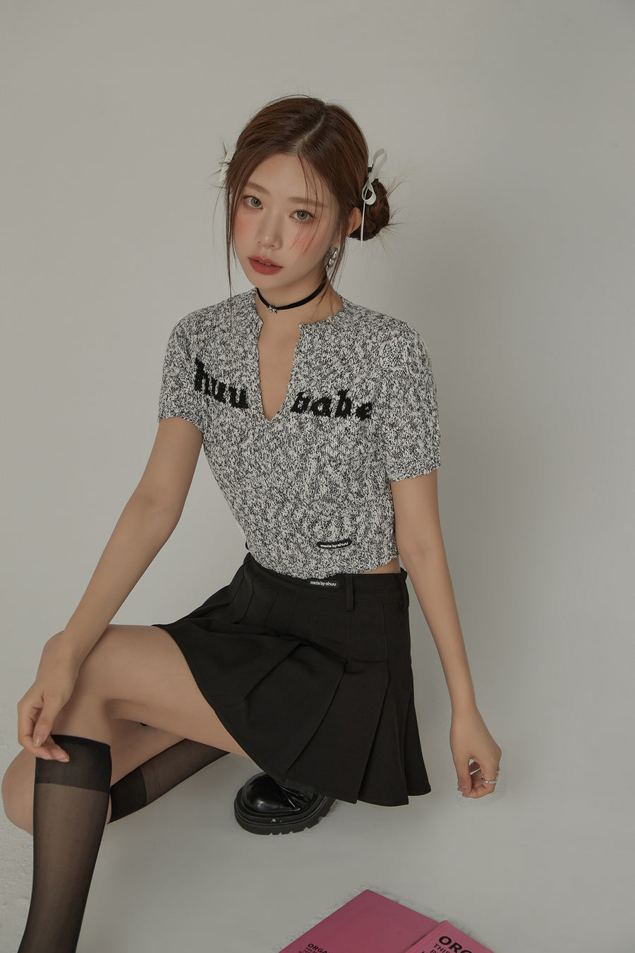 CHUU V-Trim Cropped Knit Short Sleeve Top