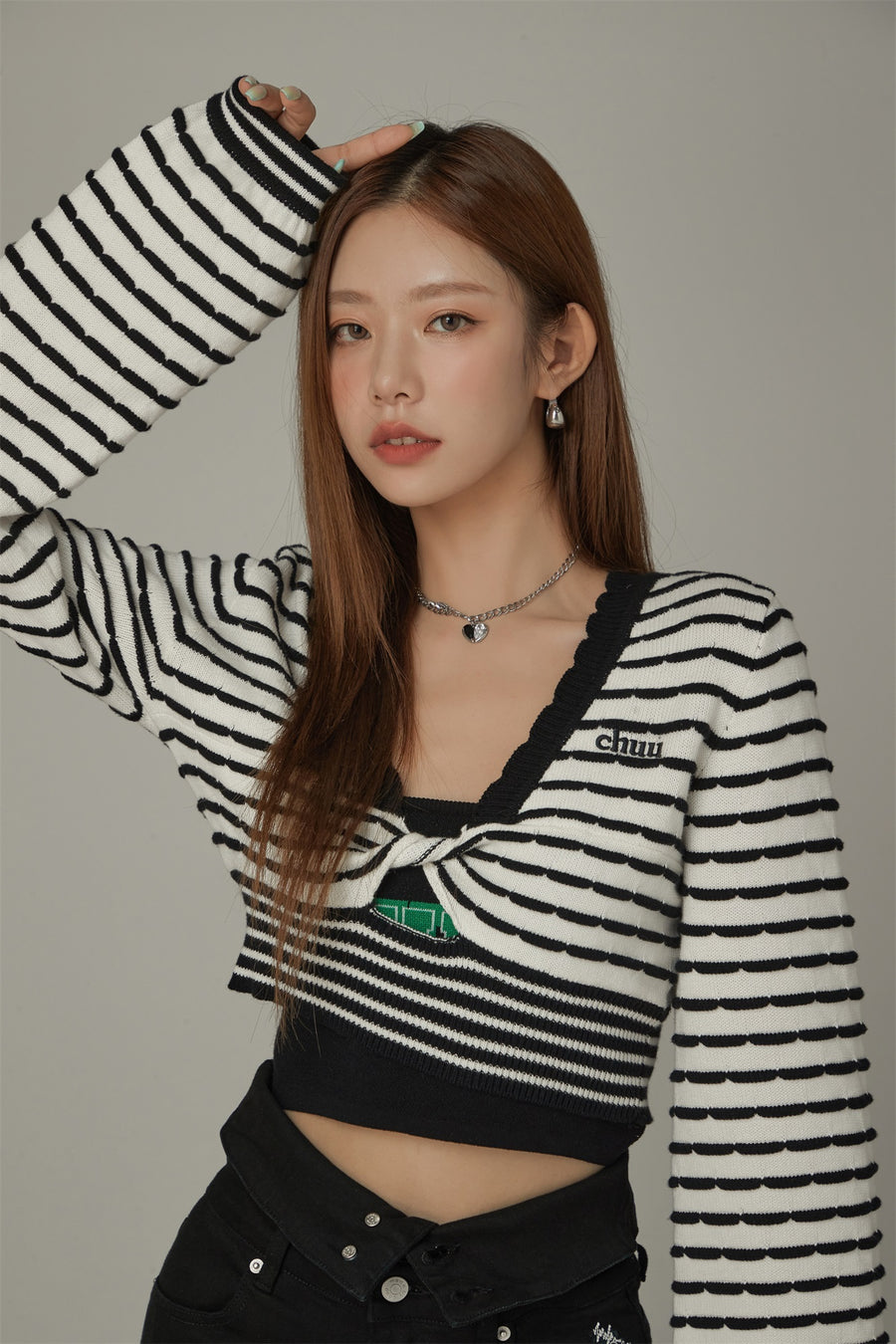 CHUU Twist Stripe Knit Crop Top