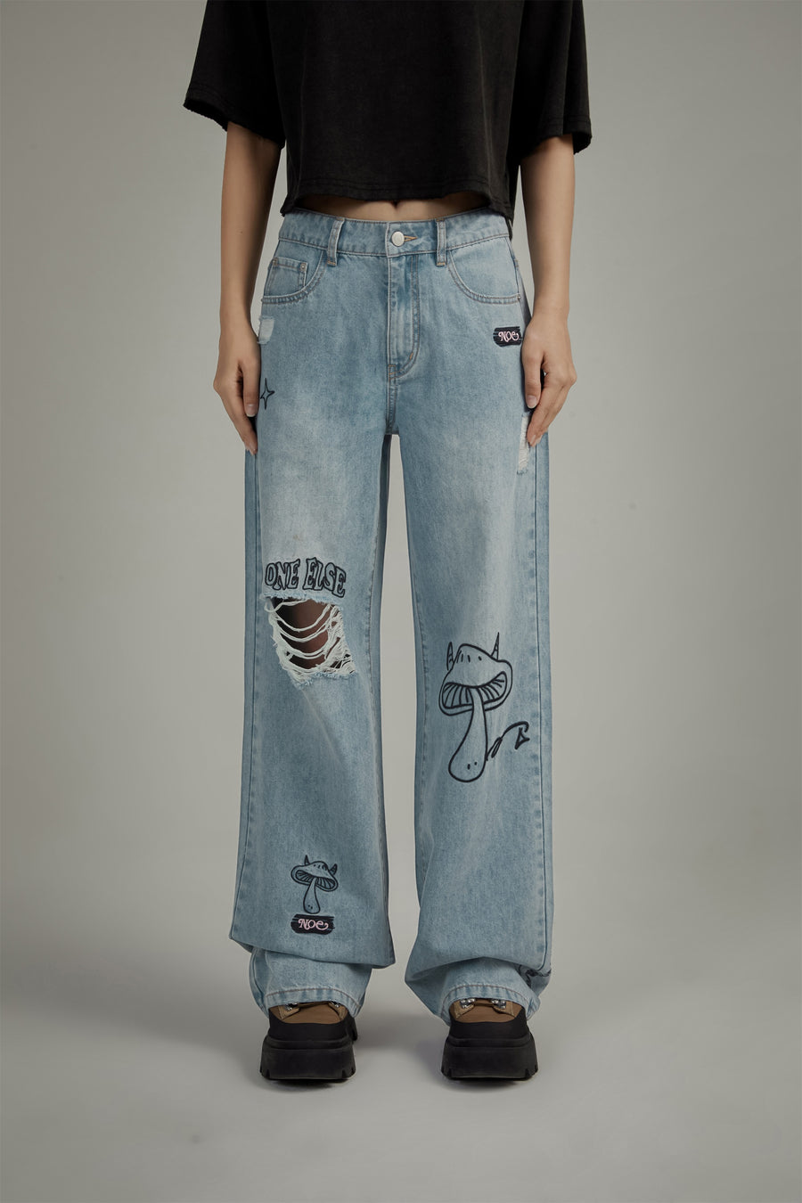 CHUU Mushroom Design Ripped Wide Denim Jeans