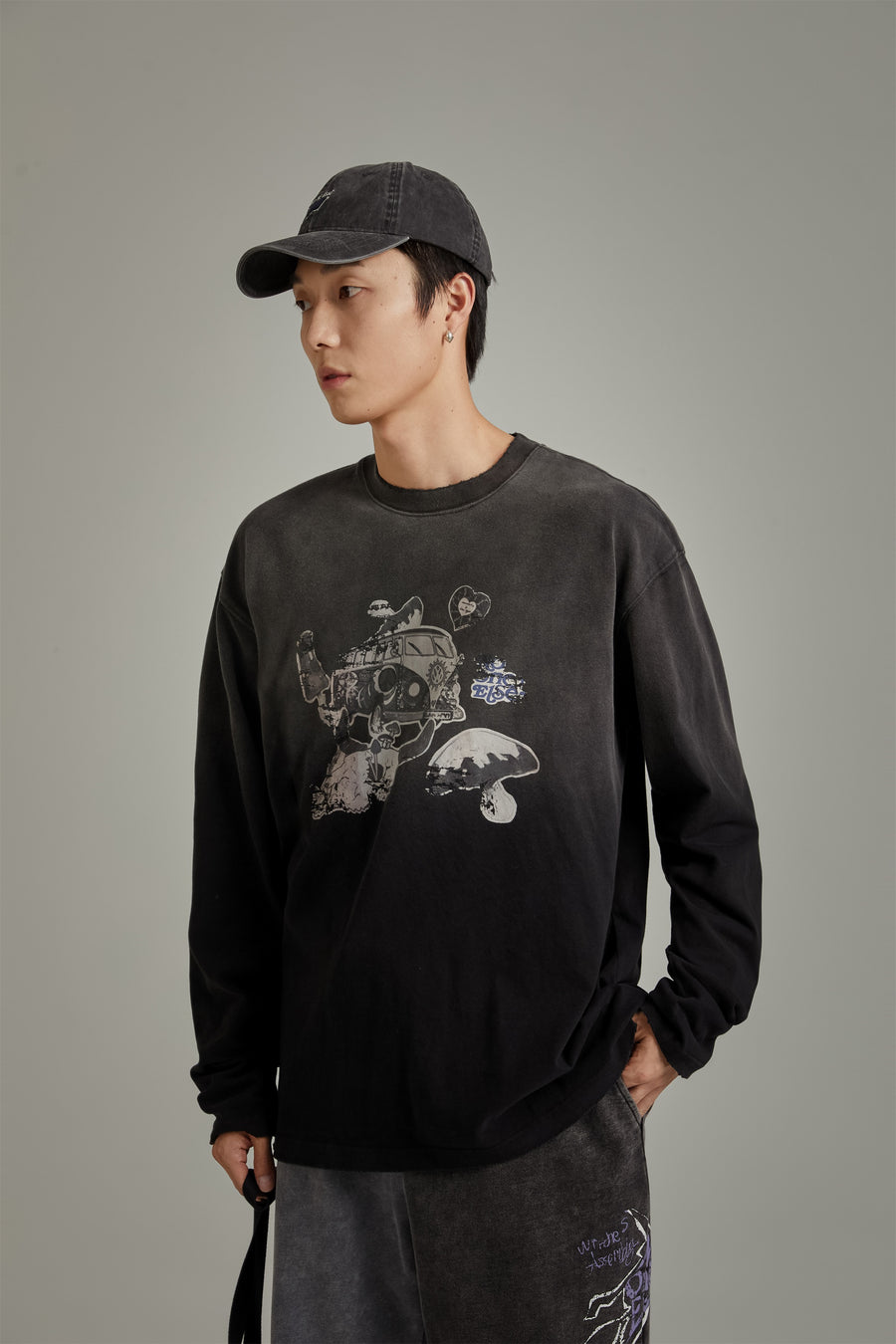 CHUU Vintage Bus Mushroom Boxy T-Shirt