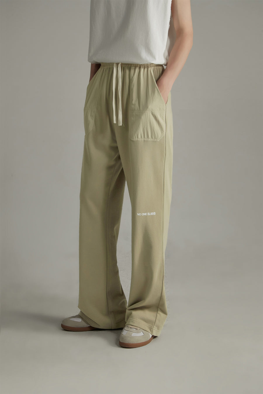 CHUU Banded Wide-Leg Slacks