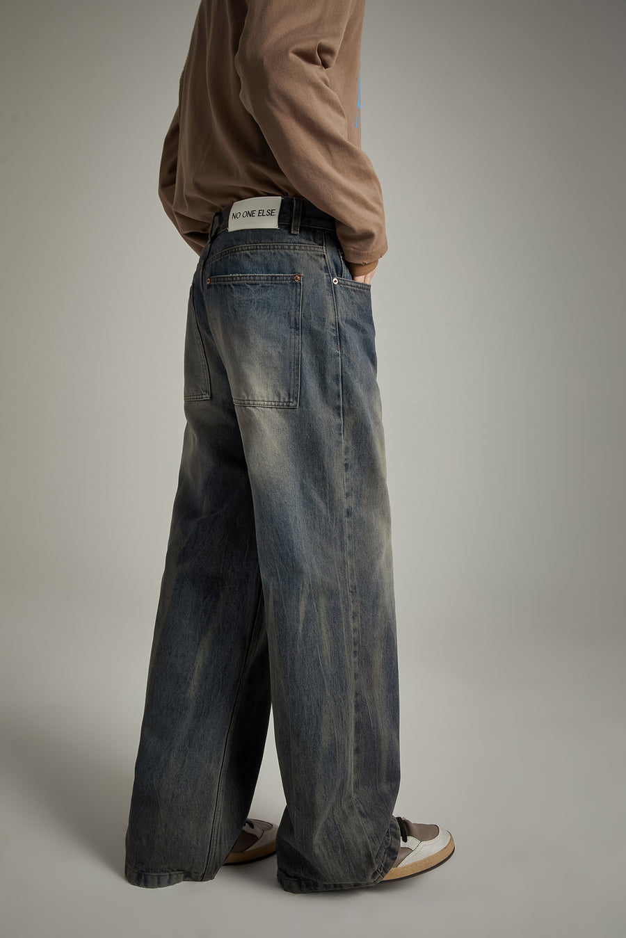 CHUU Simple Washed Wide Denim Jeans