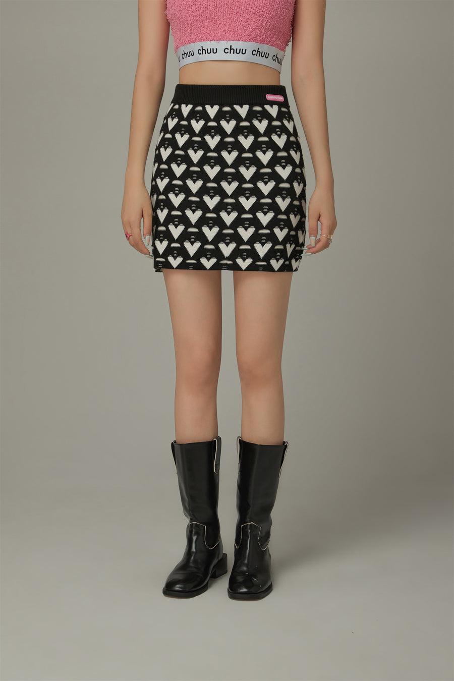 CHUU Heart Pattern Mini Skirt