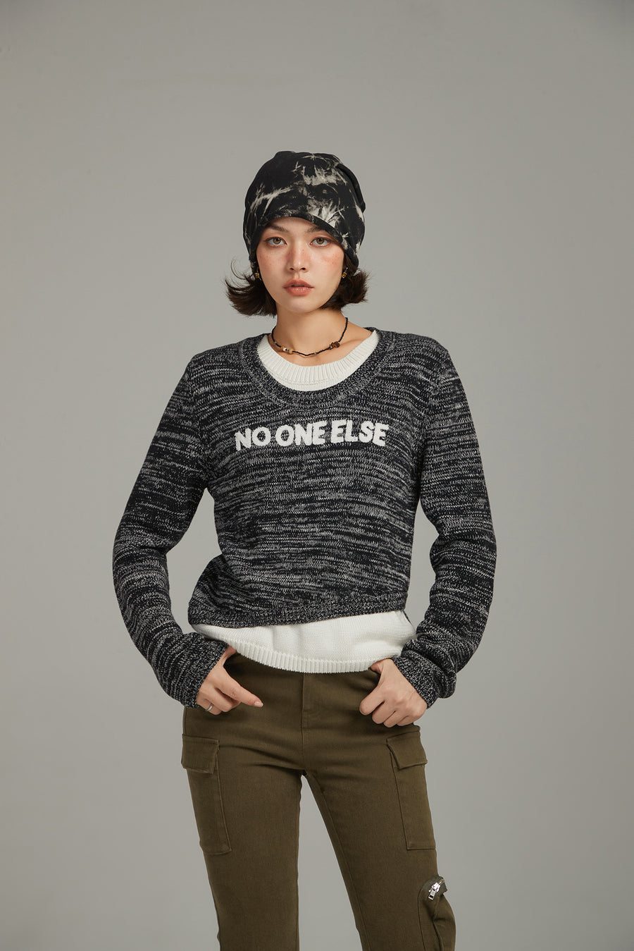 CHUU Logo Color Combination Layered Knit Sweater