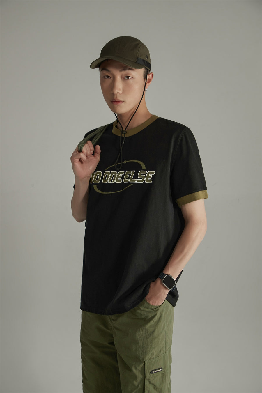 CHUU Noe Center Logo Color Loose Fit T-Shirt