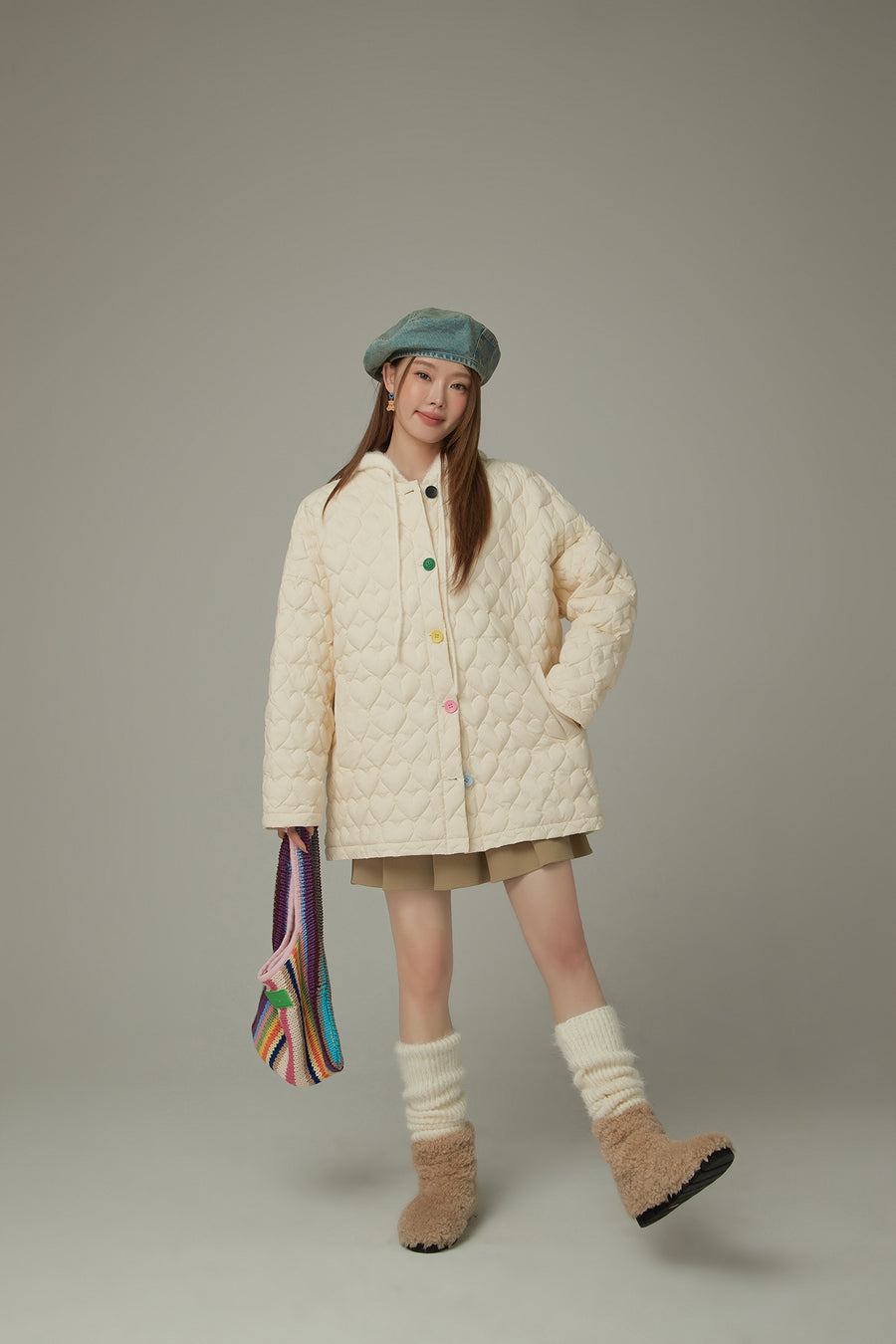 CHUU Rainbow Button Heart Quilting Padded Jacket