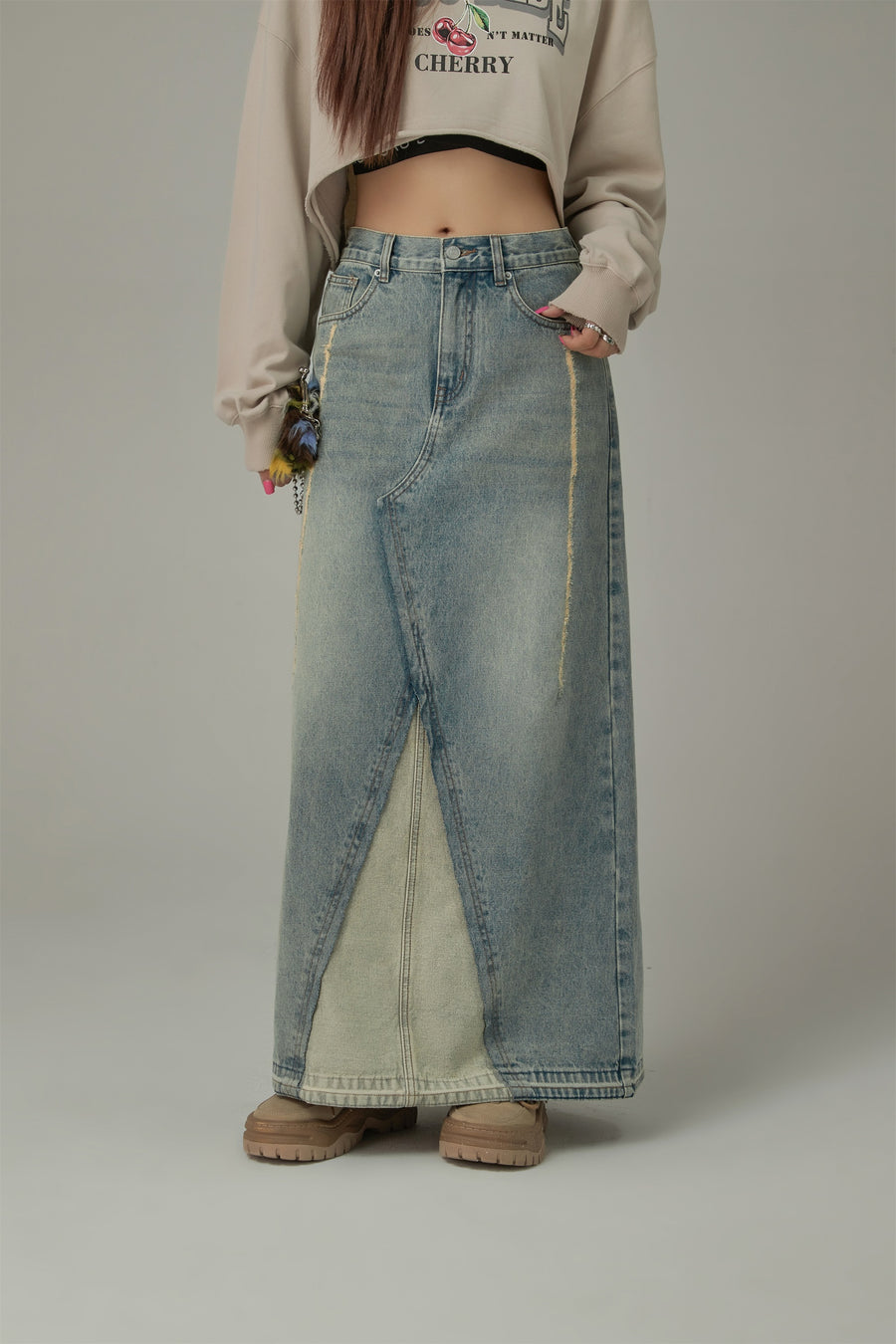 CHUU Color Matching Long Denim Skirt