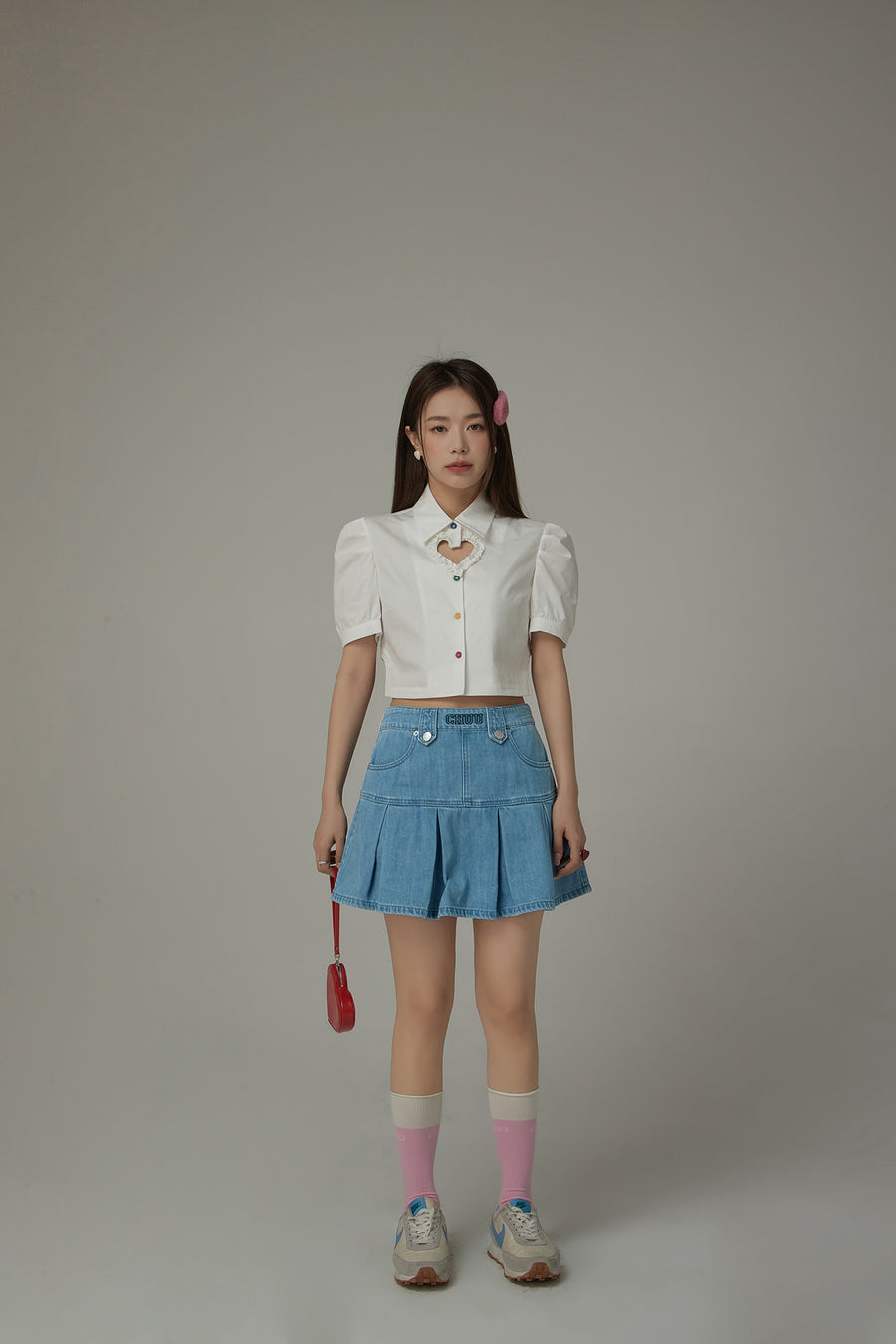 CHUU Puff Sleeve Heart Cut Out Crop Shirt