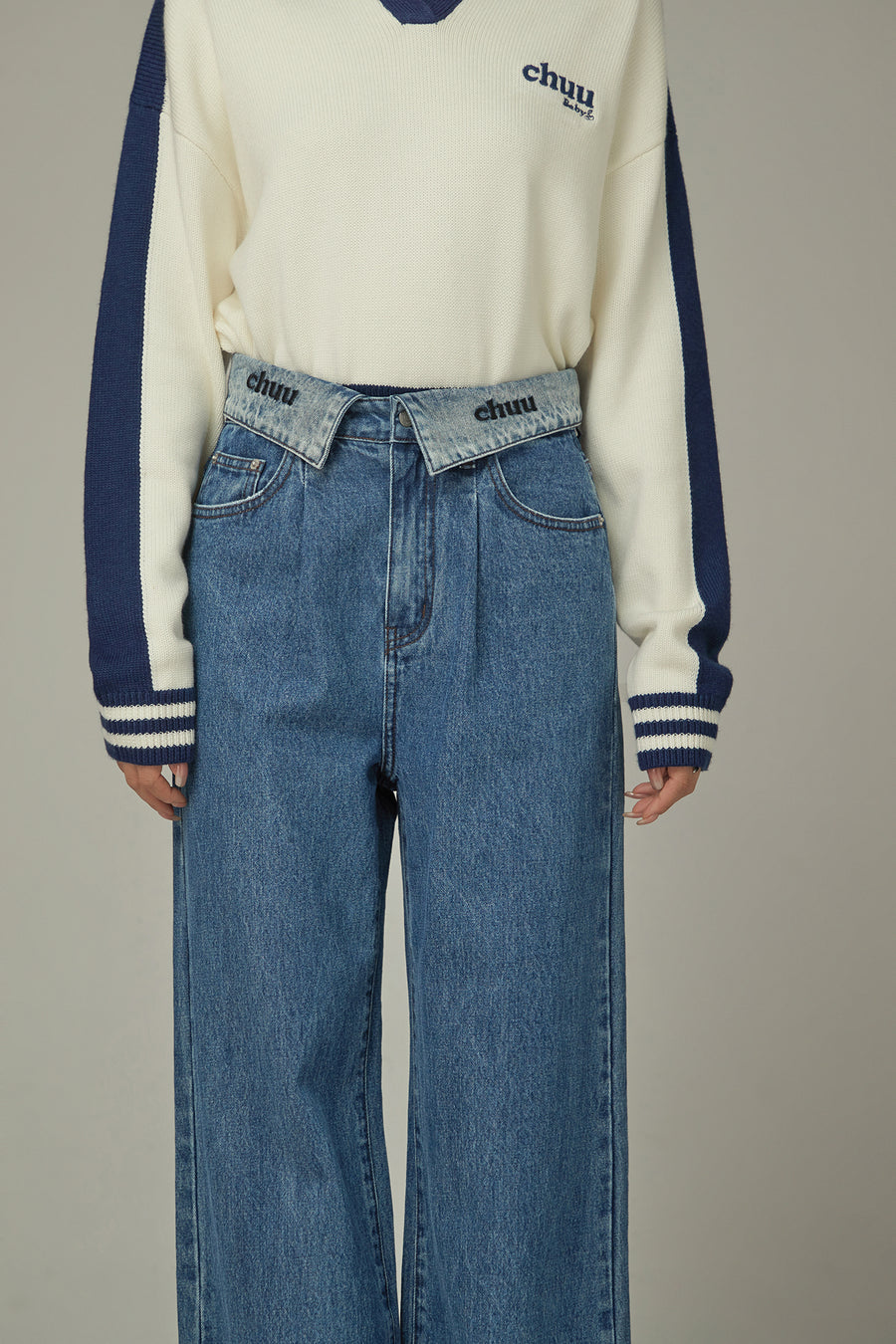 CHUU Logo Folded Waist Straight Denim Jeans