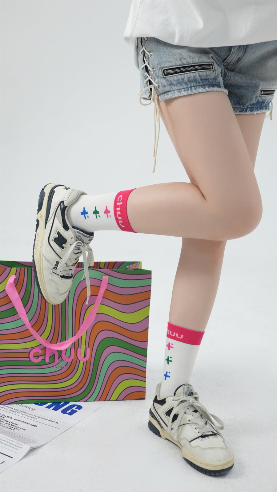 CHUU Colored Pixel High Socks