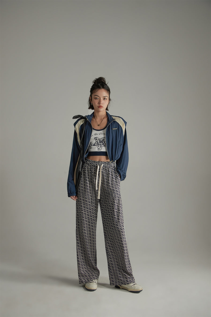 CHUU Letter Fully Printed Wide Leg Casual Pants