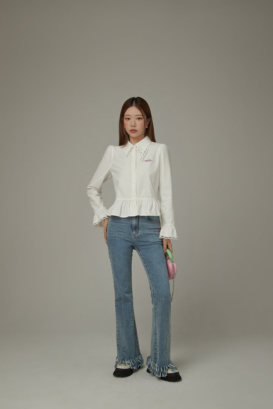 CHUU Ruffle Lace Collar Shirt