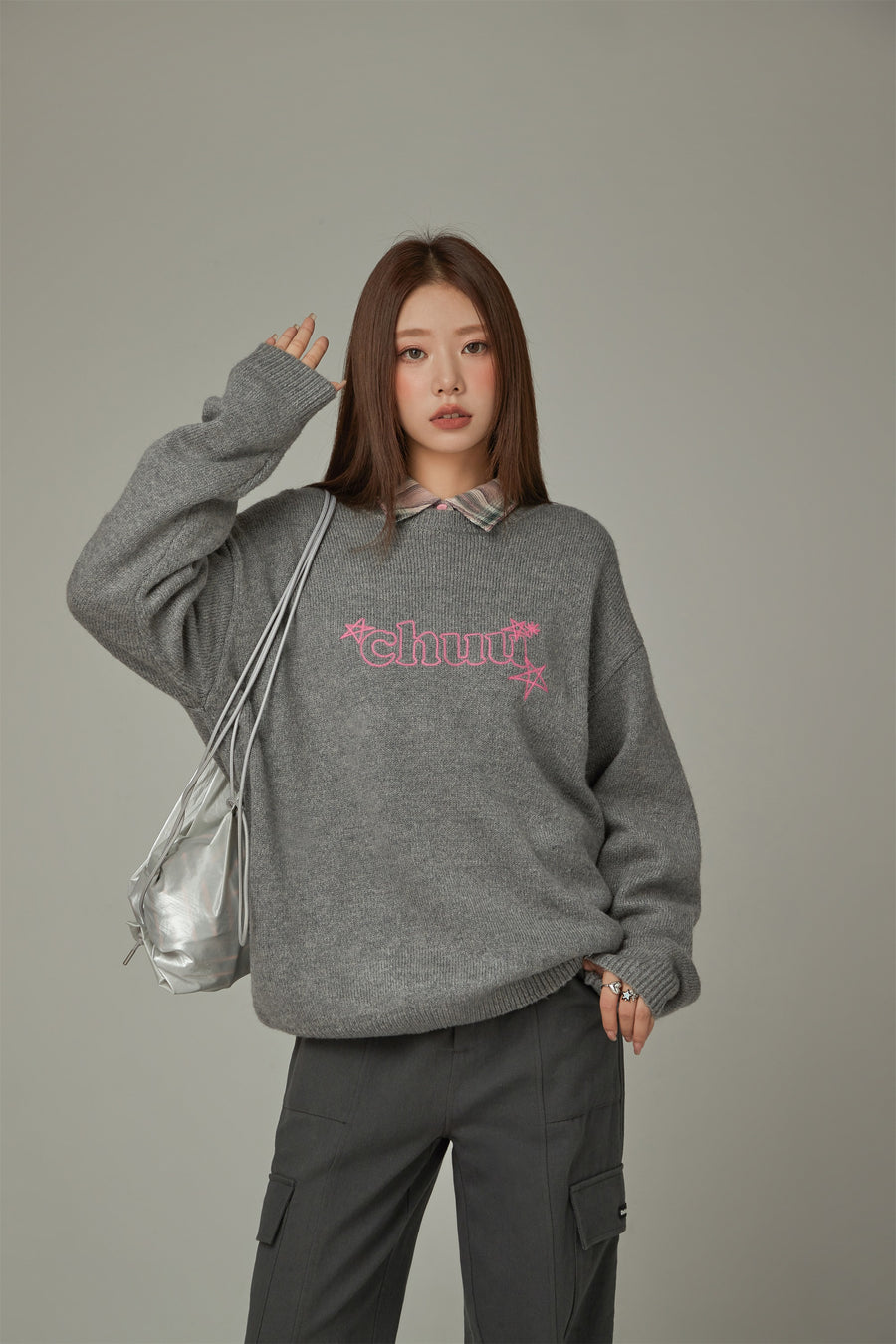 CHUU Logo Star Lettering Loose Fit Knit Sweater