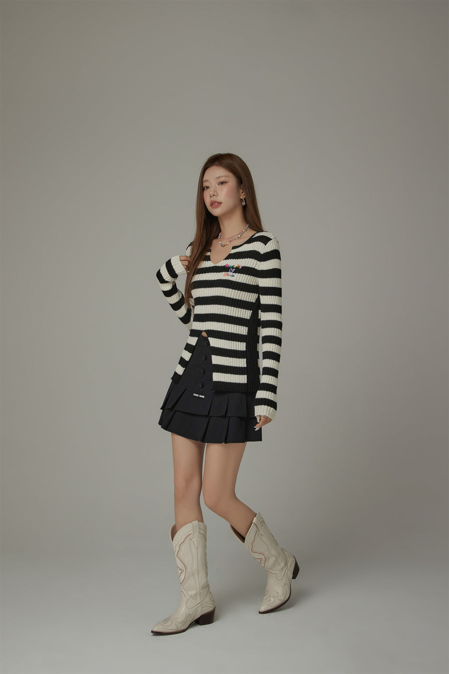 CHUU Slit Color Lettering Stripe Knit Sweater