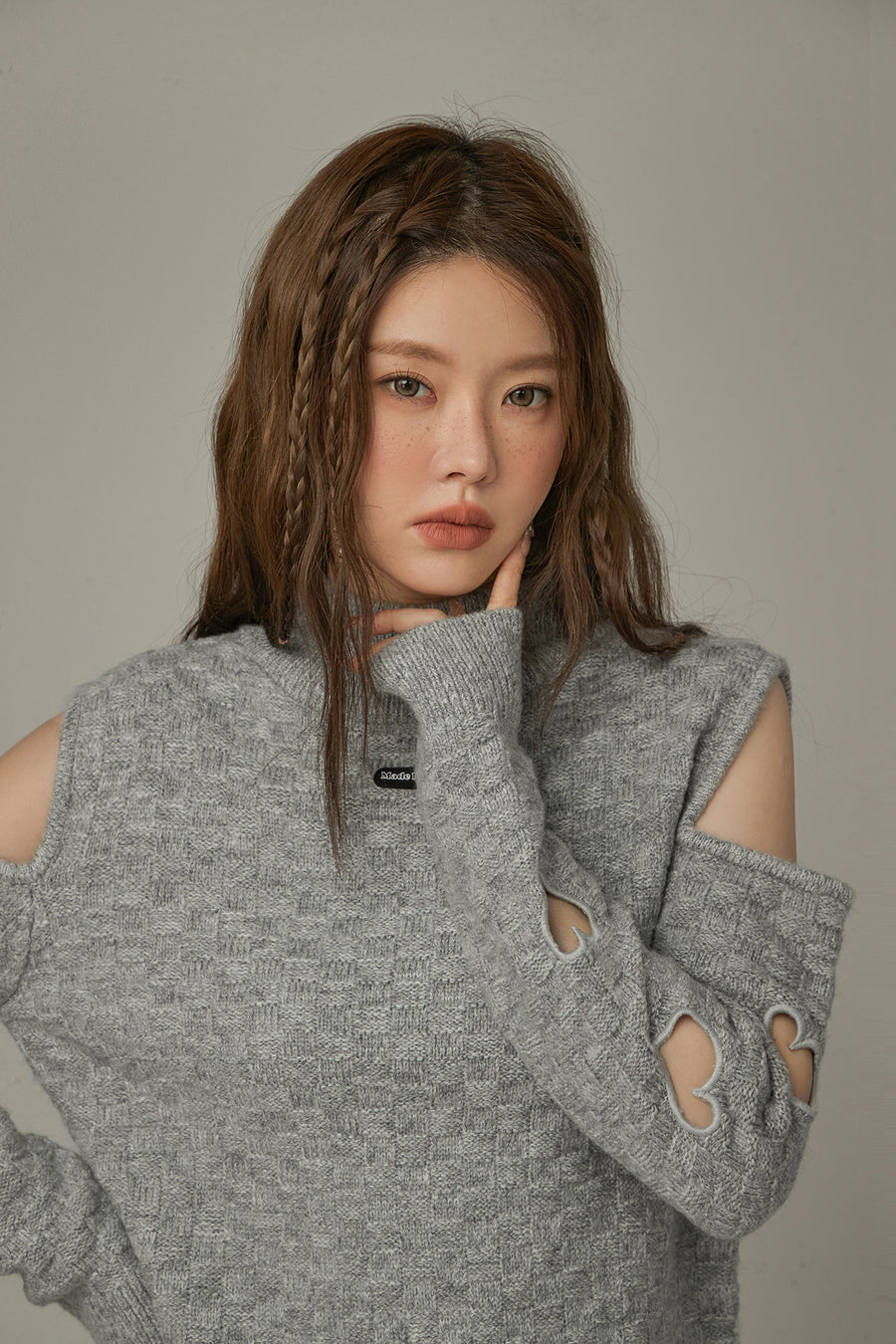 CHUU Off-Shoulder Heart Cut Out Knit Sweater