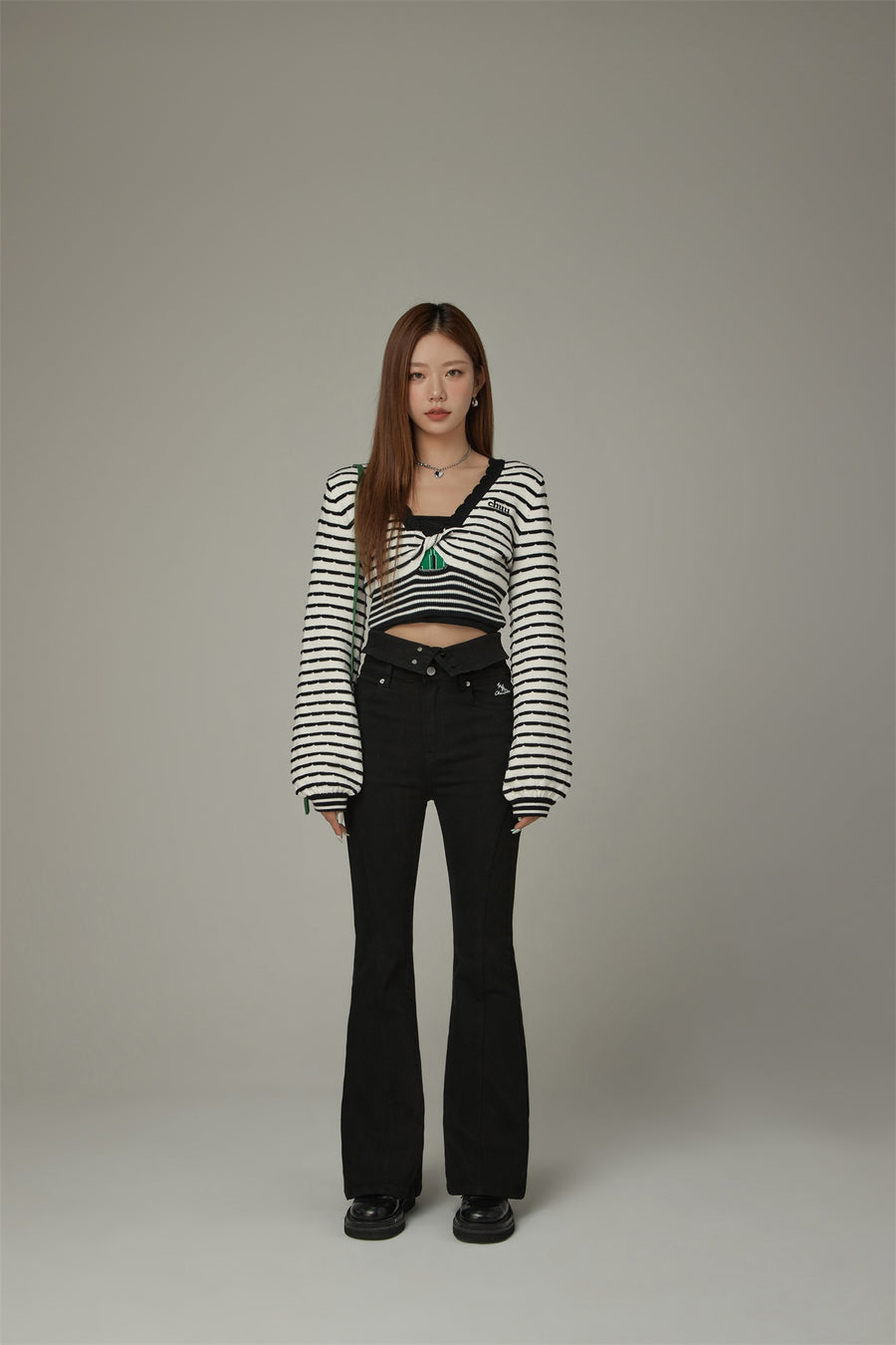 CHUU Twist Stripe Knit Crop Top