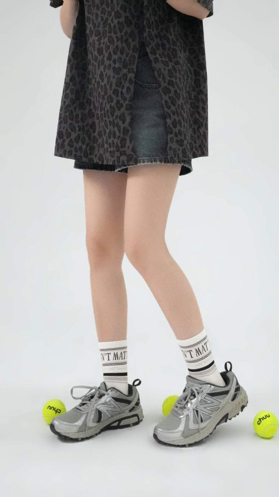 CHUU Size Doesnt Matter Lettering High Socks