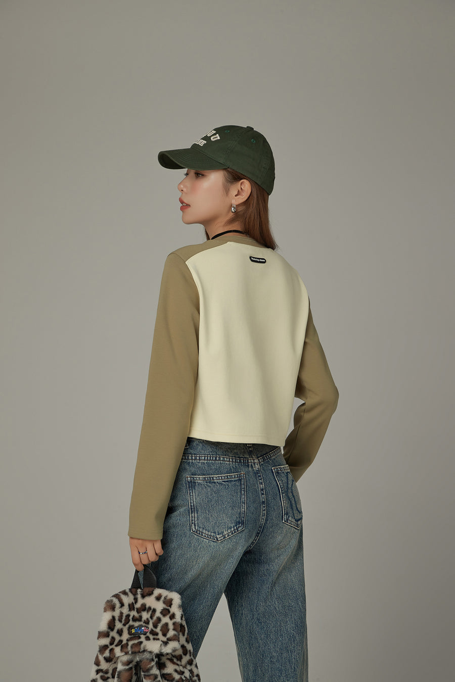 CHUU Color Matching Cropped T-Shirt