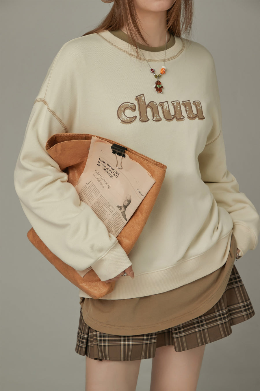 CHUU Color Logo Stitch Loose Fit Sweatshirt