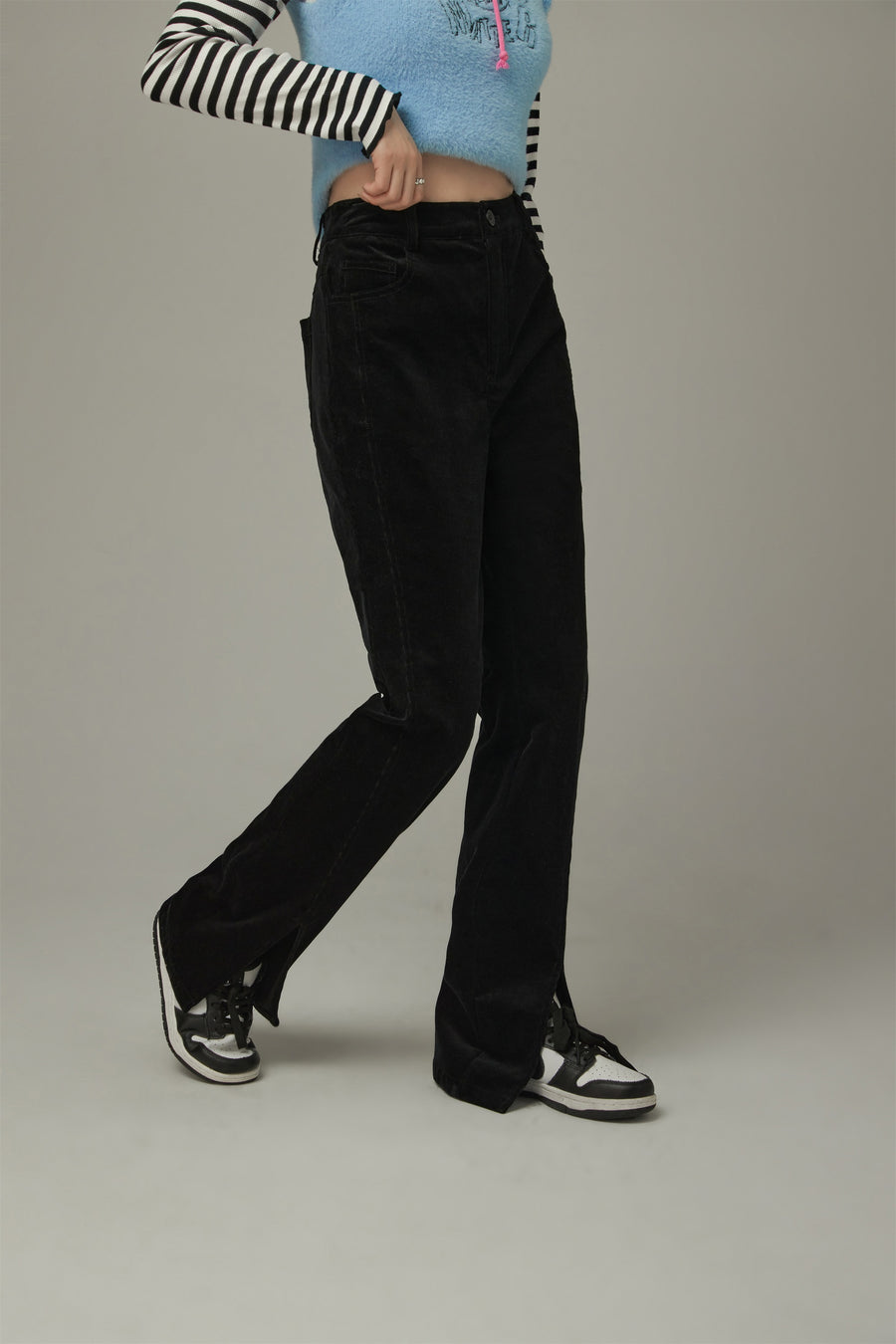 CHUU Slit Corduroy Pants