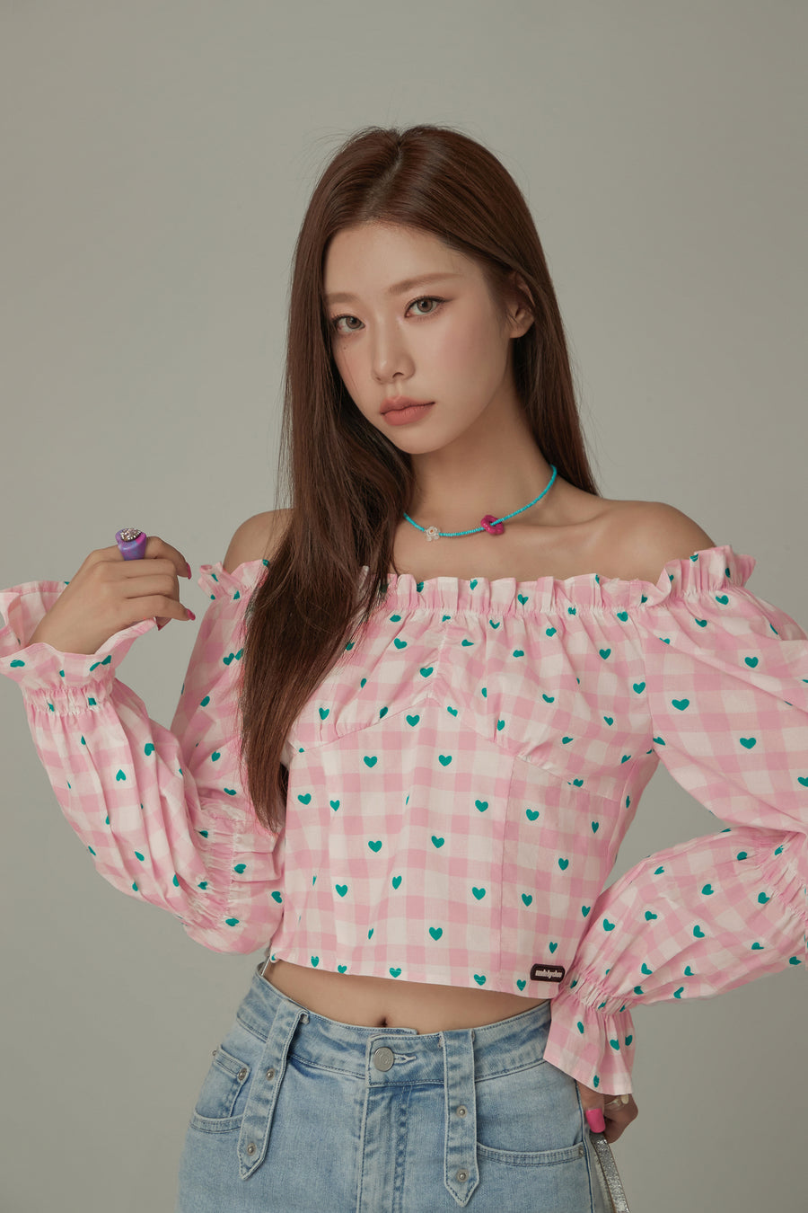 CHUU Heart Check Pattern Off The Shoulder Blouse