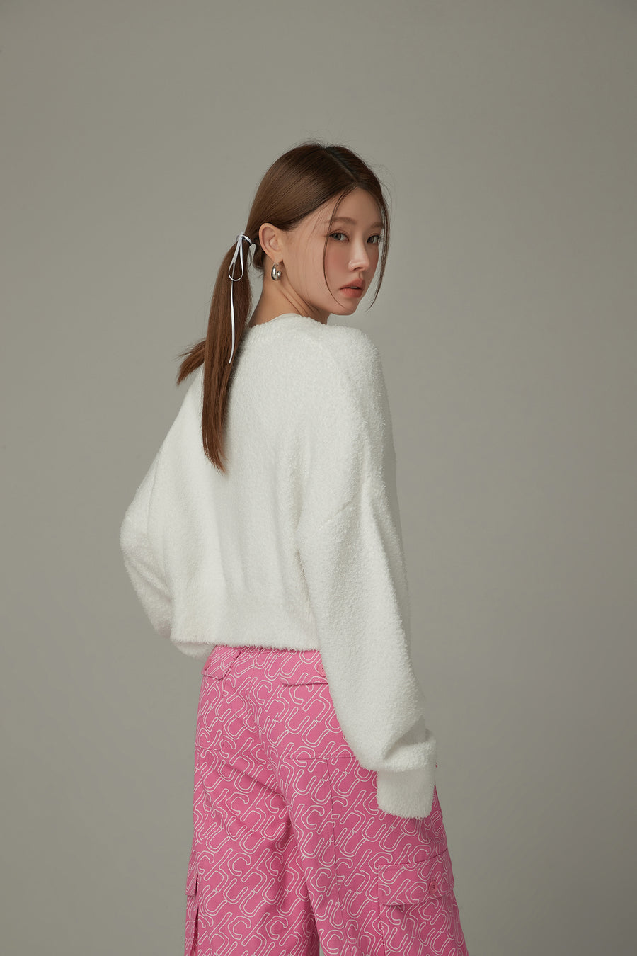 CHUU Cherry Crop Knit Sweater