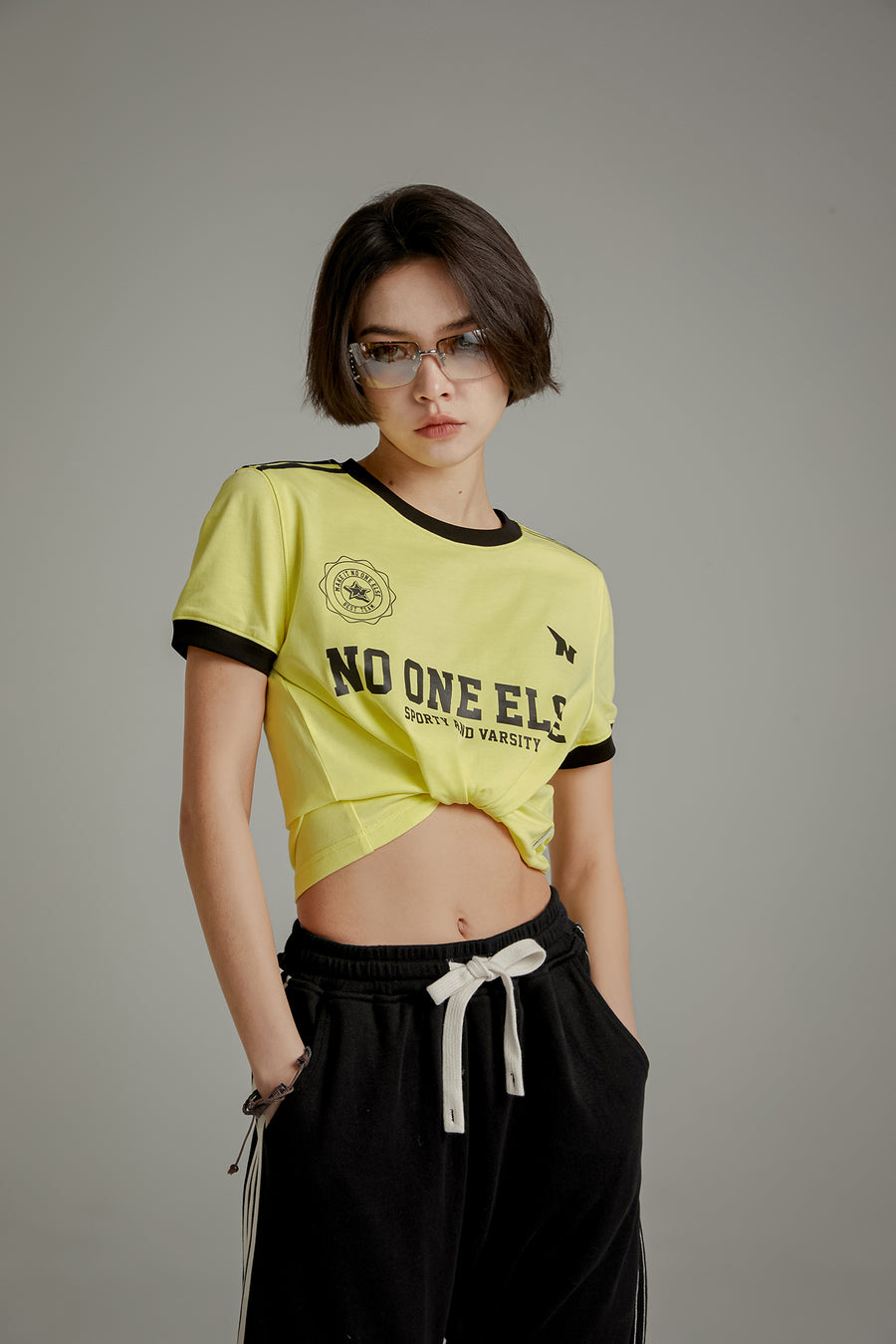 CHUU Noe Lettering Sporty Colorblocked Short Sleeve T-Shirt