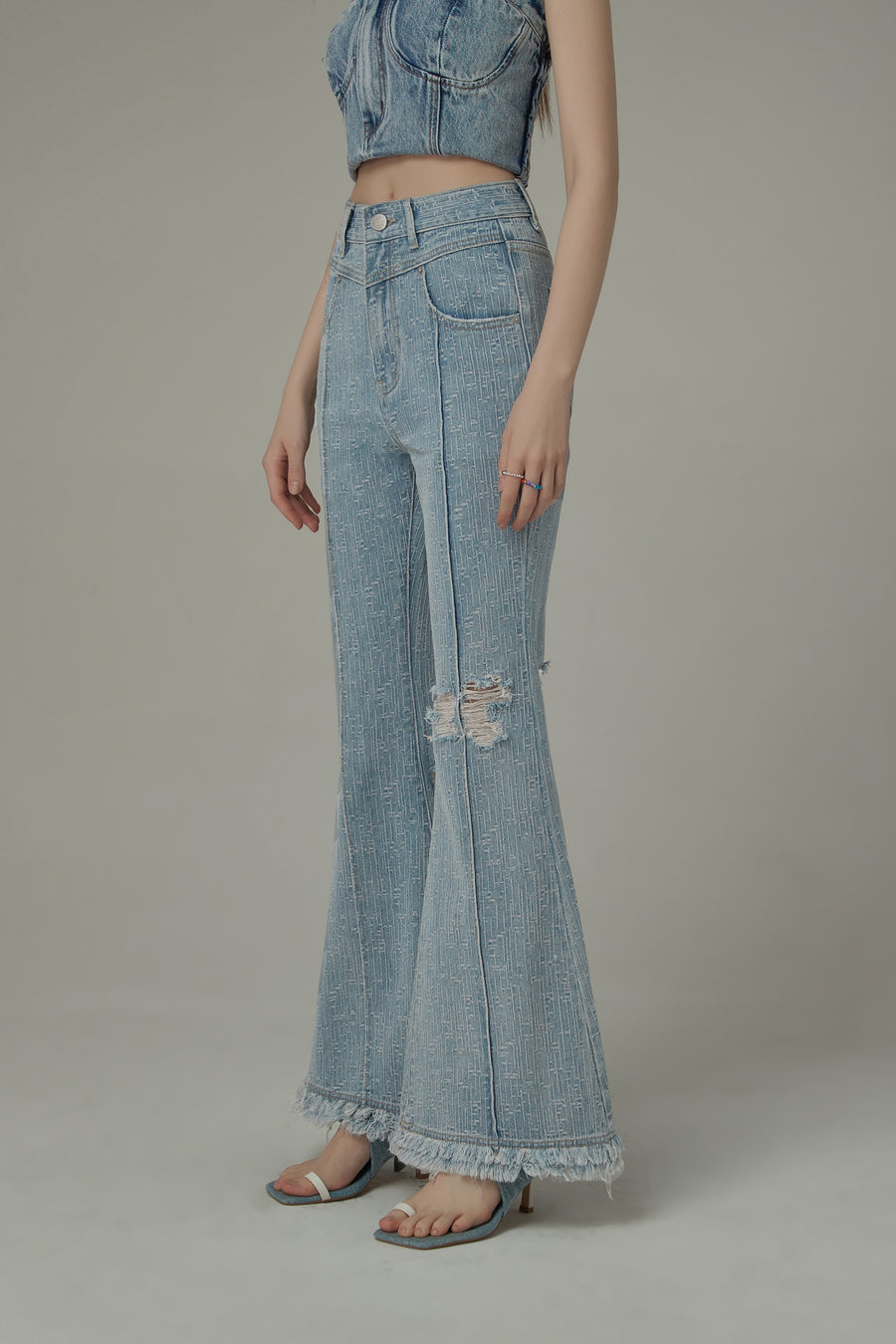 CHUU Fringed Ripped Bootcut Denim Jeans