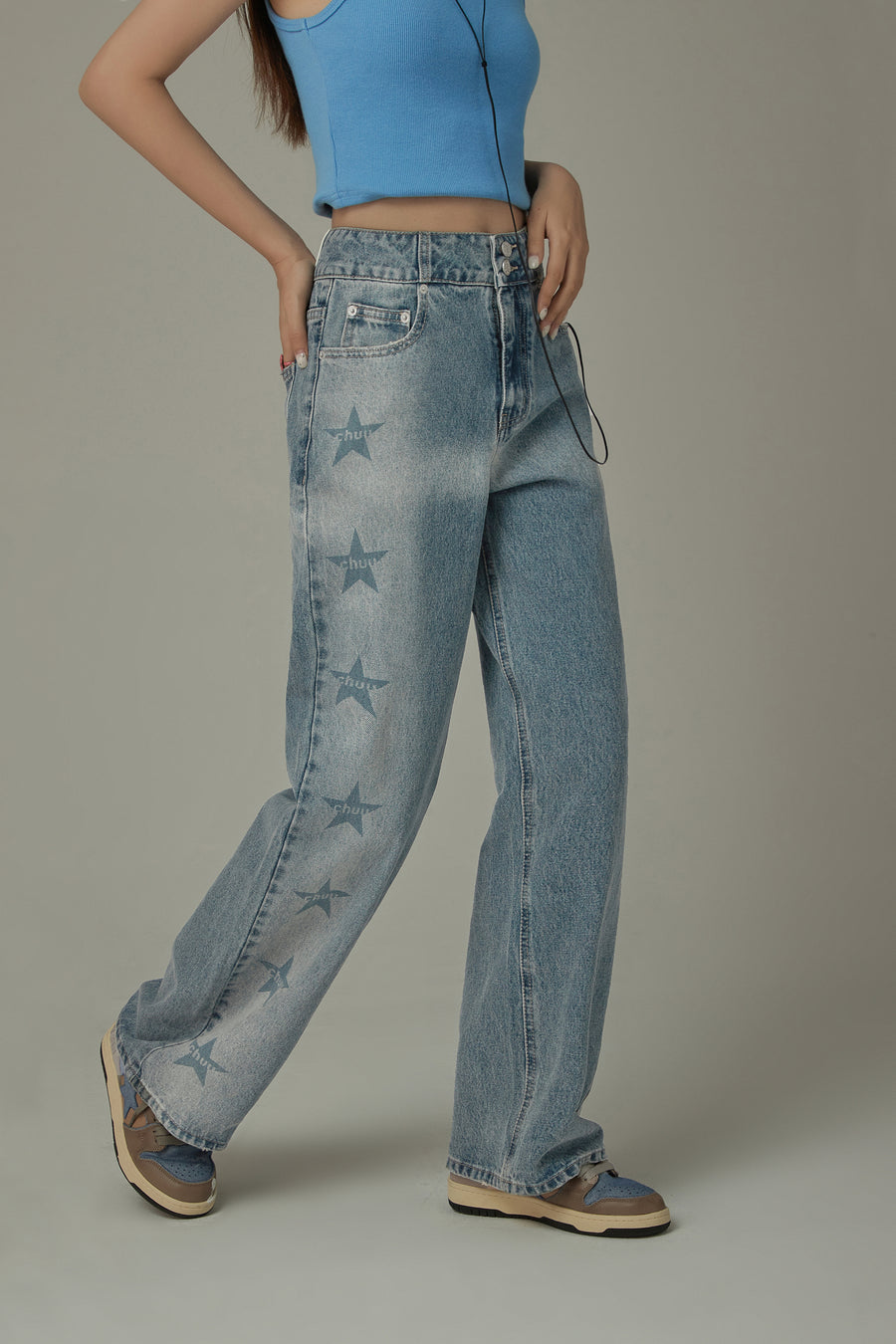 CHUU Side Logo Star Wide Denim Jeans