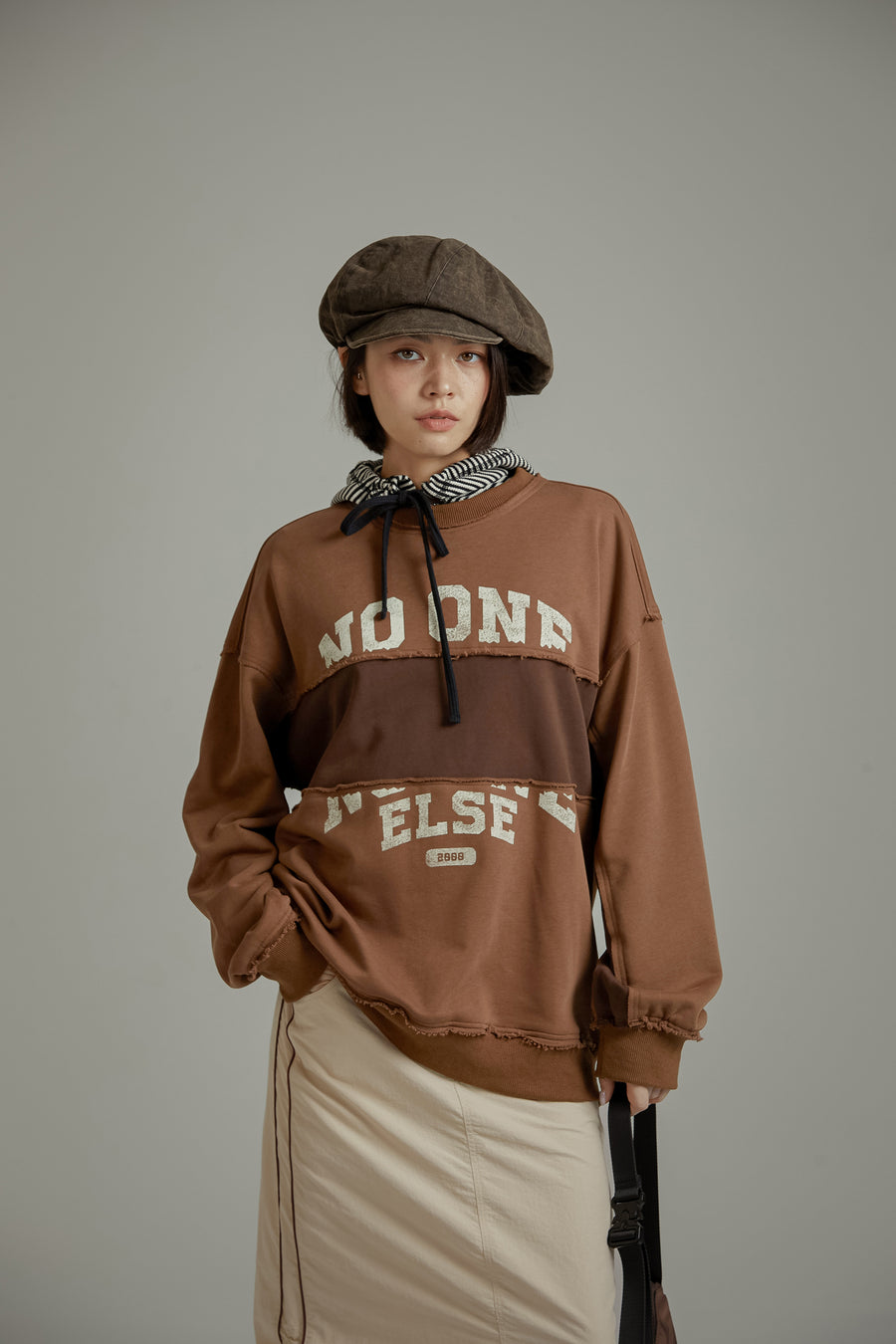 CHUU Logo Color Combination Overfit Sweatshirt