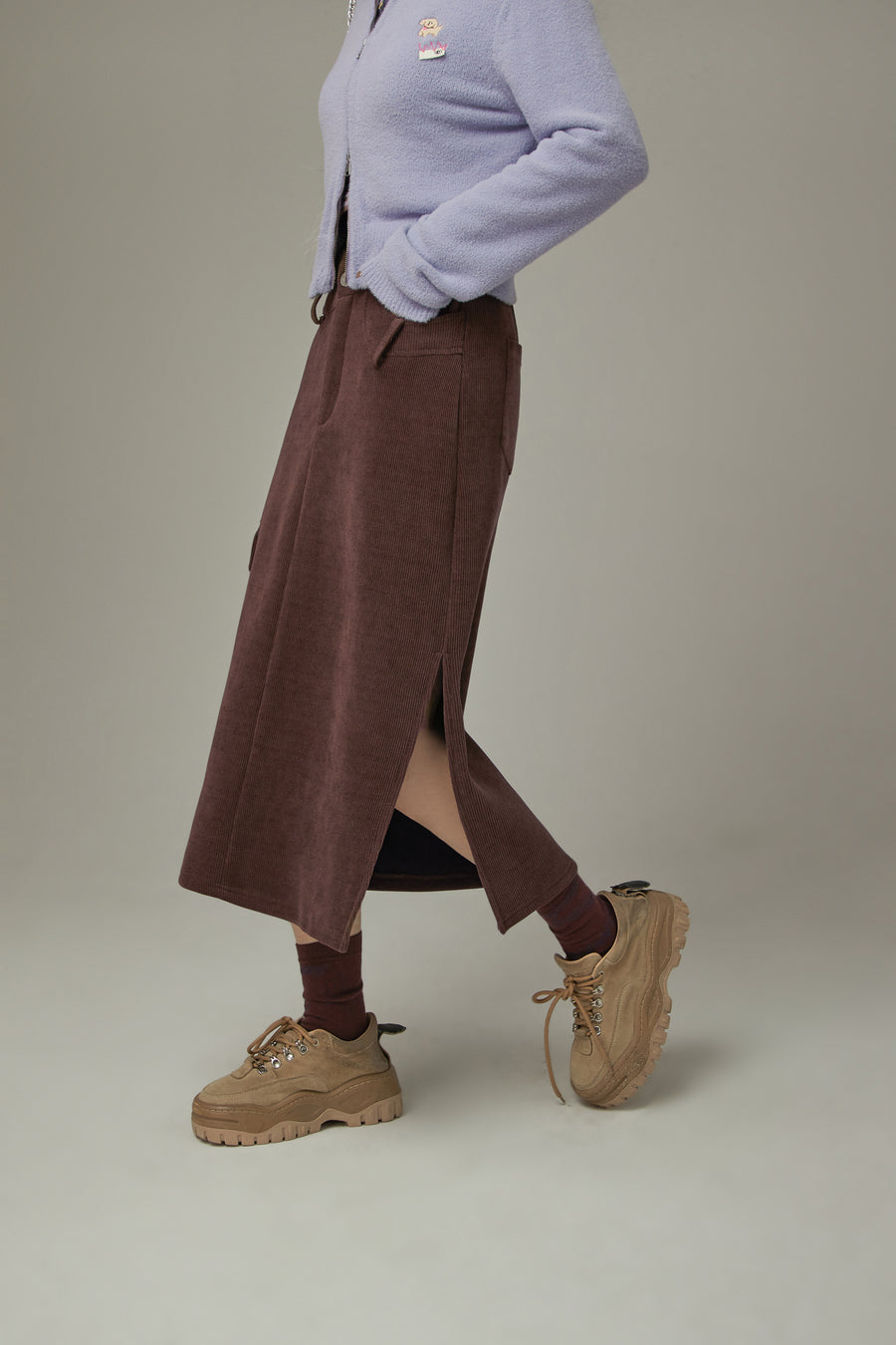 CHUU Slit Corduroy Long Skirt