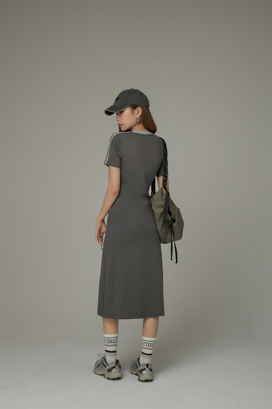 CHUU Color Matching Sporty Long Dress