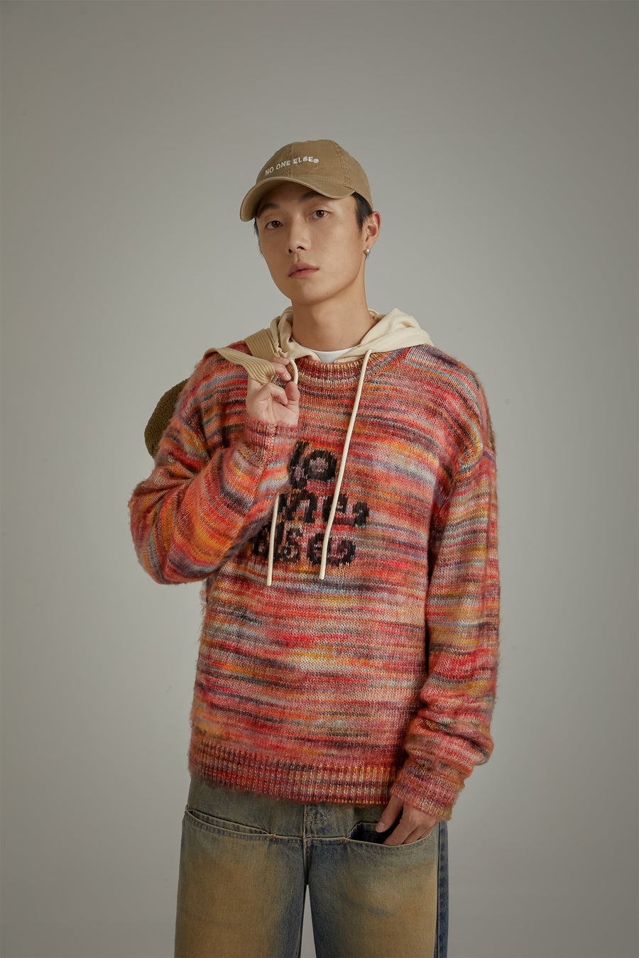 CHUU Logo Rainbow Loose Knit Sweater