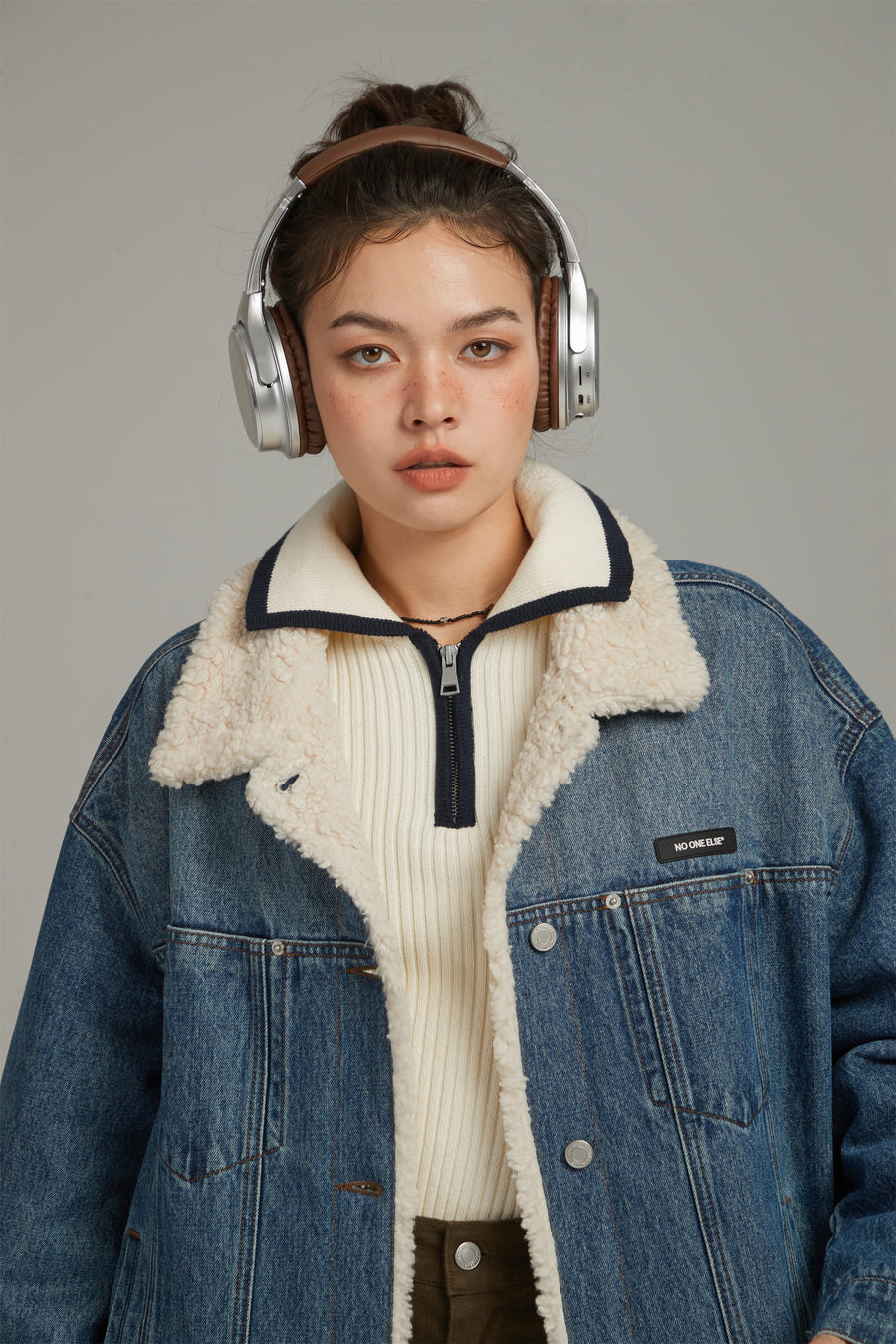 CHUU Fluffy Collar Denim Jacket