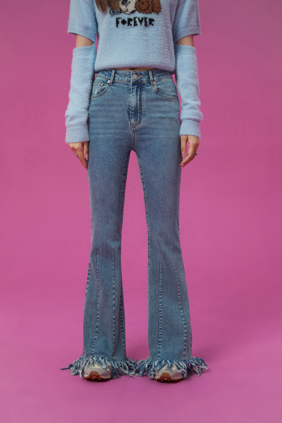 CHUU Frayed Tassel Hem Bootcut Denim Jeans