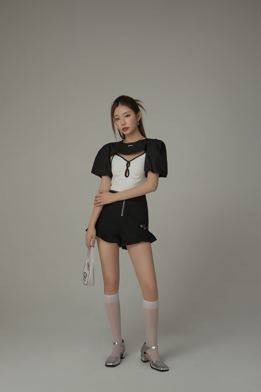 CHUU Color Shirred Keyhole Sleeveless Top