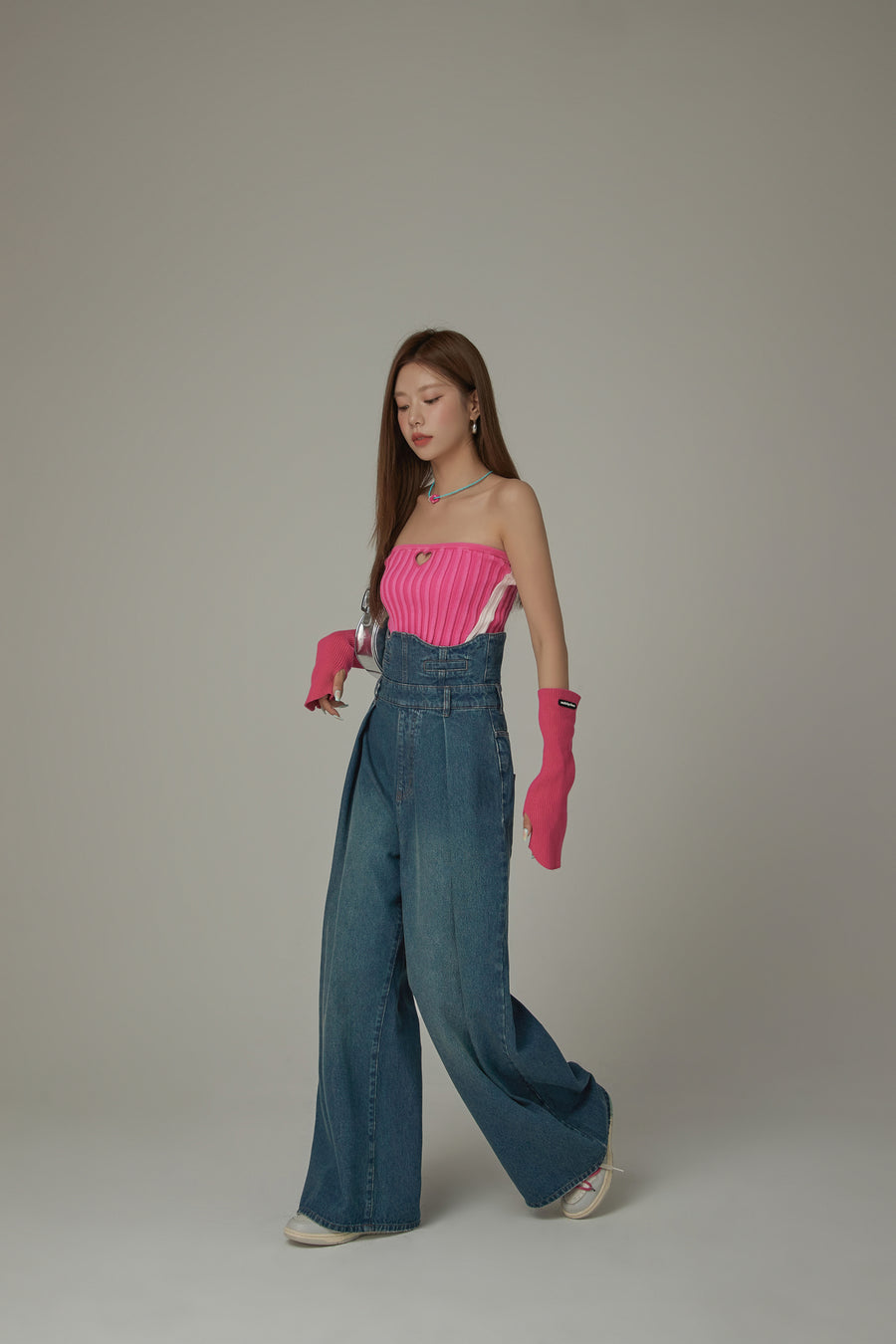 CHUU Ultra High Waist Pintuck Wide Denim Jeans