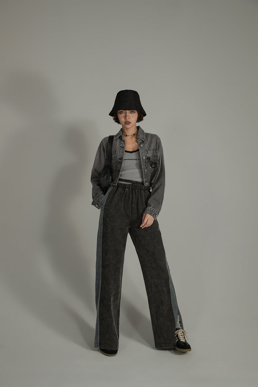 CHUU Waist Slit Wide-Leg Long Casual Pants