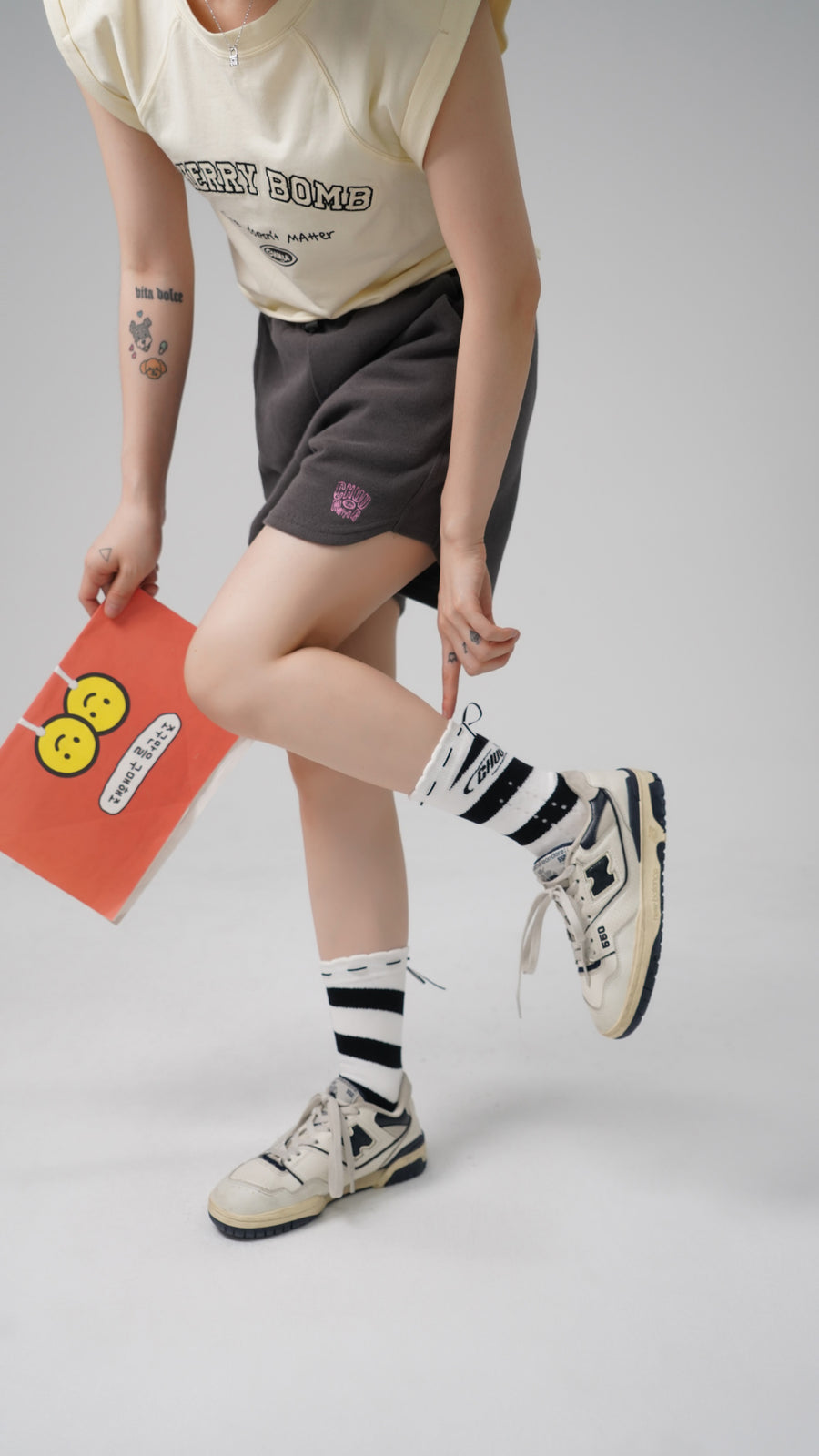 CHUU Ribbon Stripe High Socks