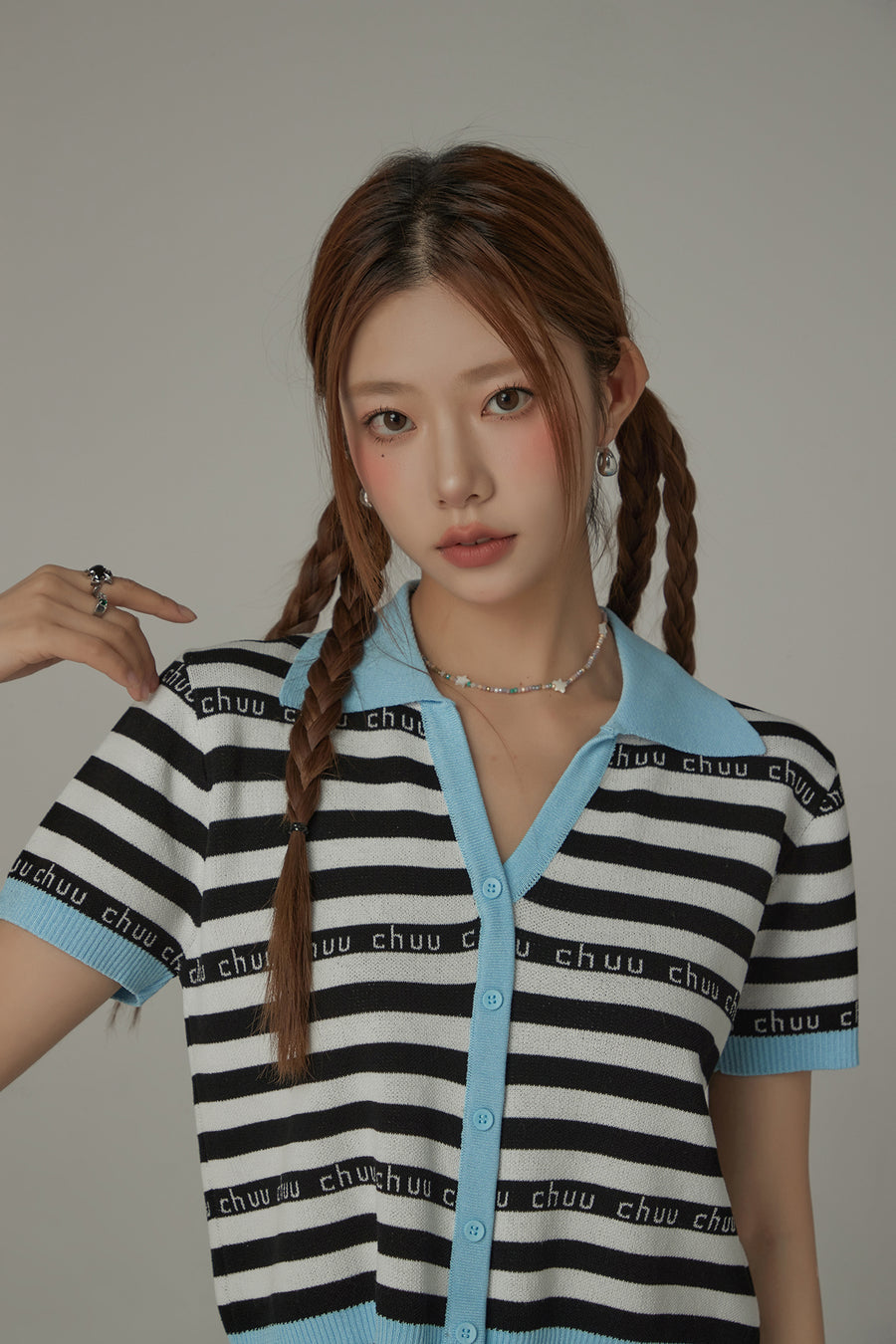 CHUU Chuu Lettering Striped Contrasting Color Knitted Sweater