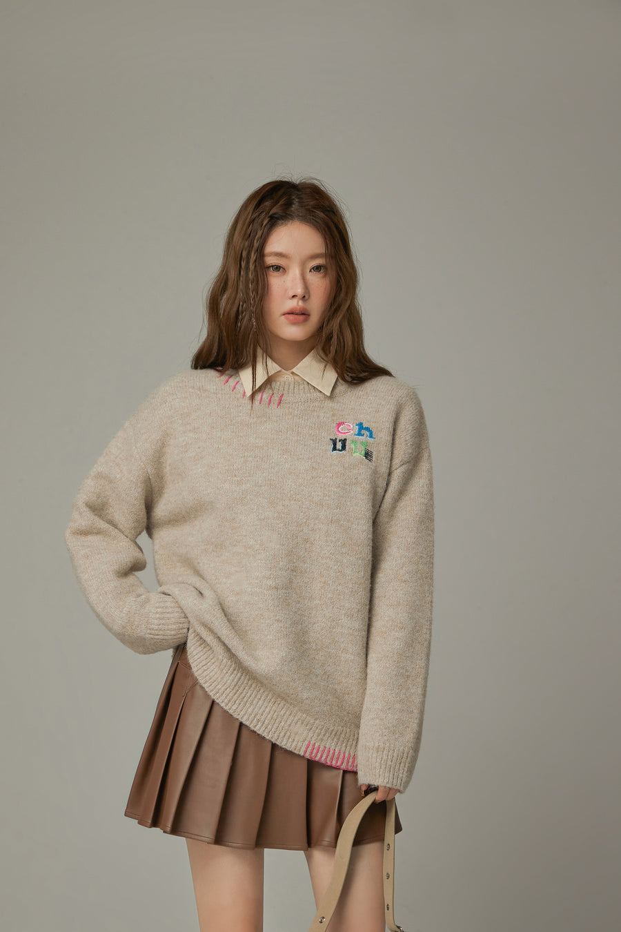 CHUU Logo Basic Loose Fit Knit Sweater