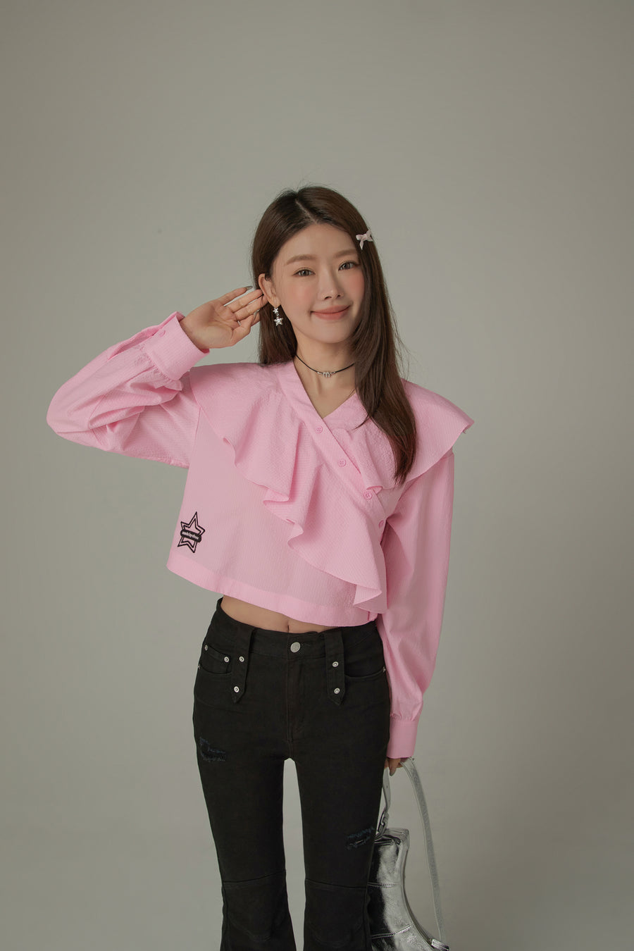 CHUU Asymmetrical Frill Big Collar Semi Crop Top