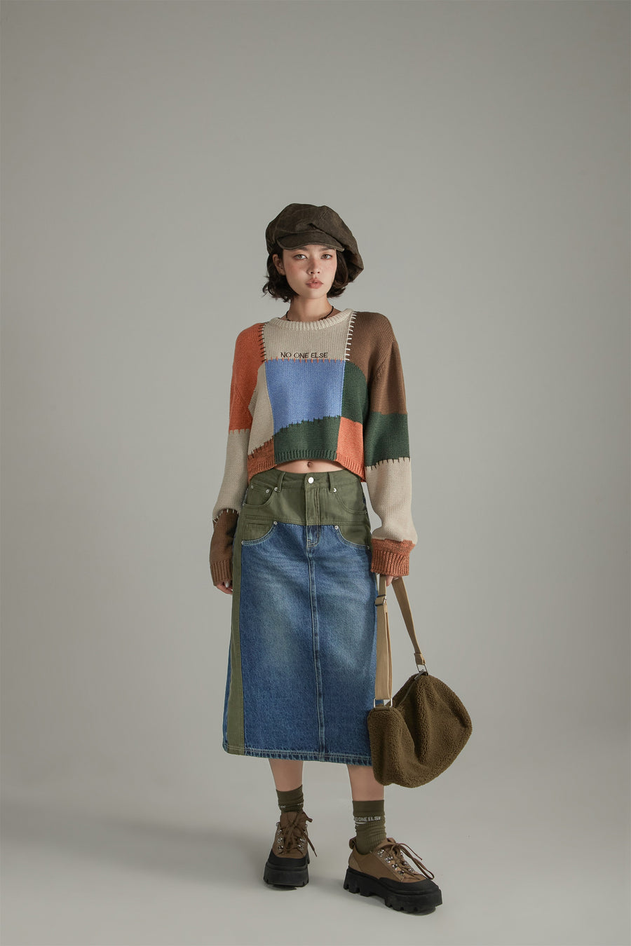 CHUU Two Toned Long Denim Skirt