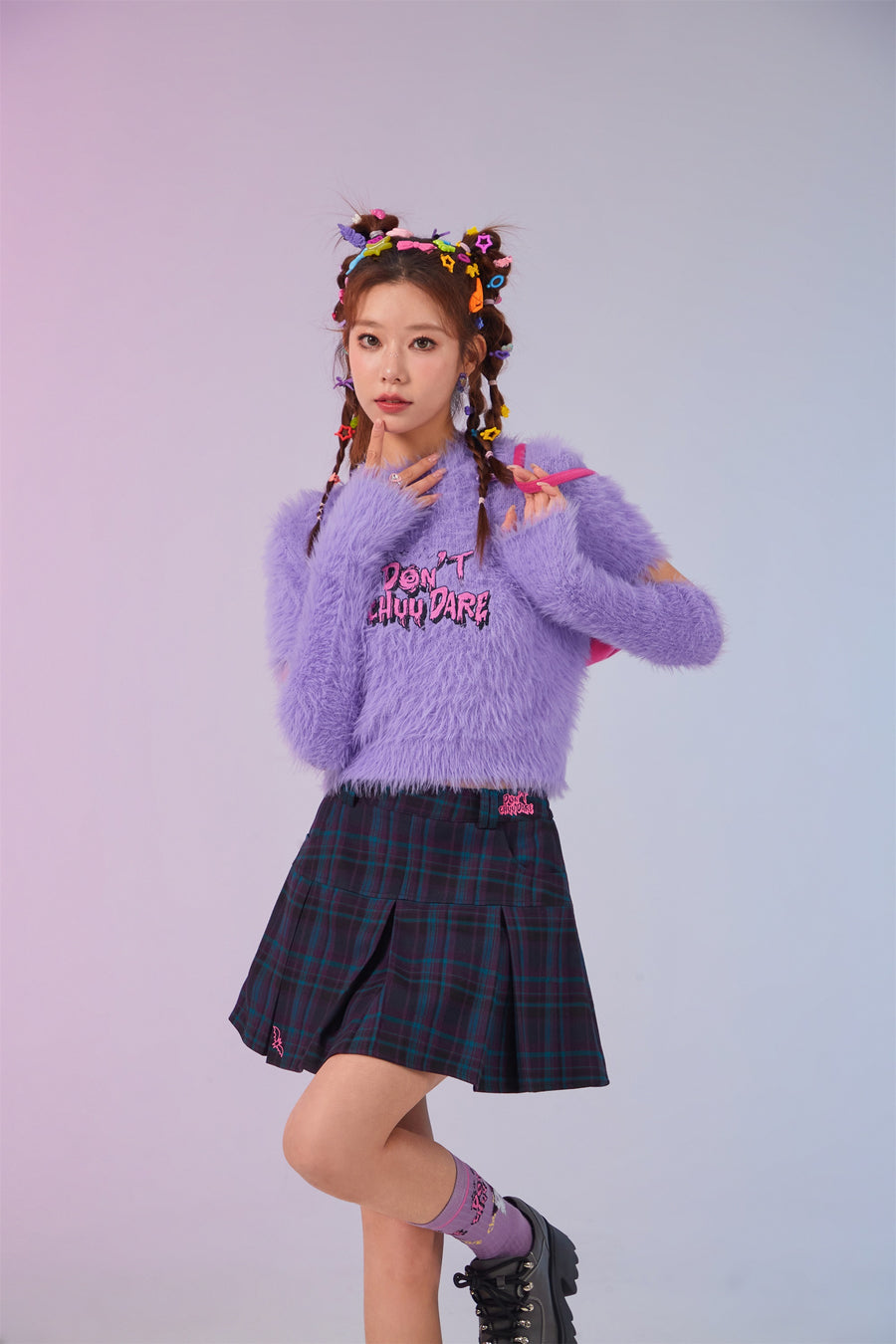 CHUU Fuzzy Sleeve Slit Crop Knit Sweater