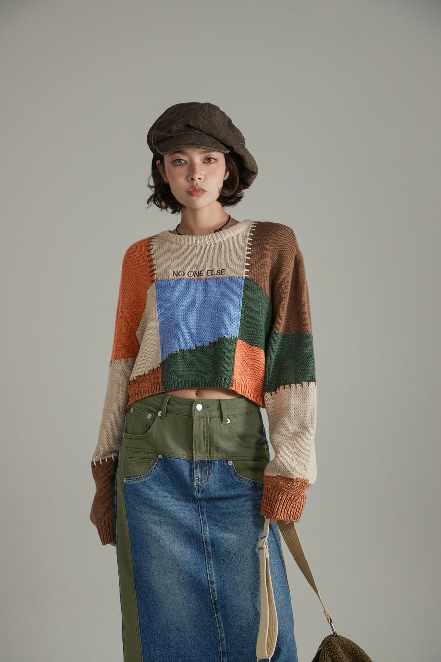 CHUU Color Patchwork Crop Knit Sweater